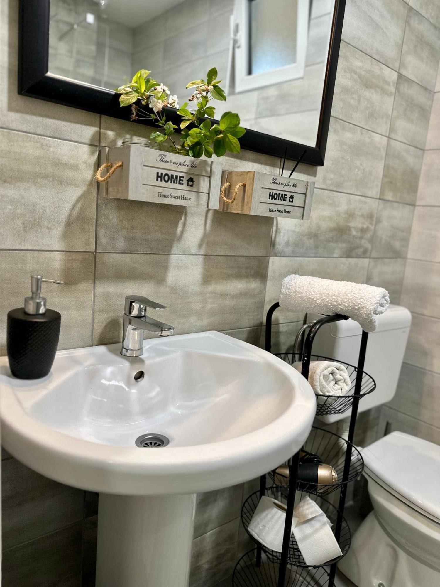 W Apartments كوتور المظهر الخارجي الصورة